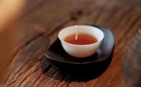 茶杯放下，是為了承接下一杯香茶。